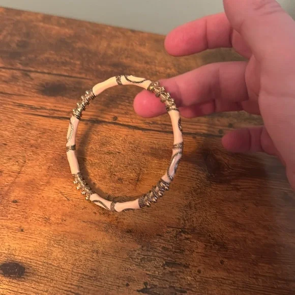 Vintage Bangle Bracelet, Cream, Silver, Gothic, Retro, Boho - Picture 7 of 8